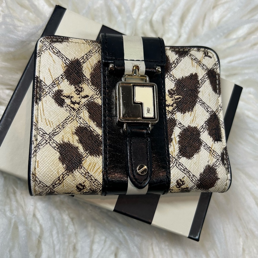 ❤️‍🔥L.A.M.B. Designer Bifold Wallet❤️‍🔥